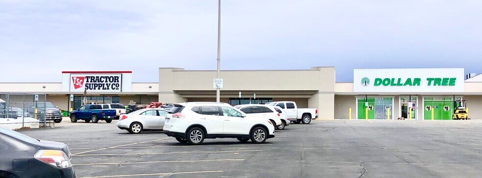 More Photos Of 1600-1718 N Green Ave, Purcell Unknown For Lease