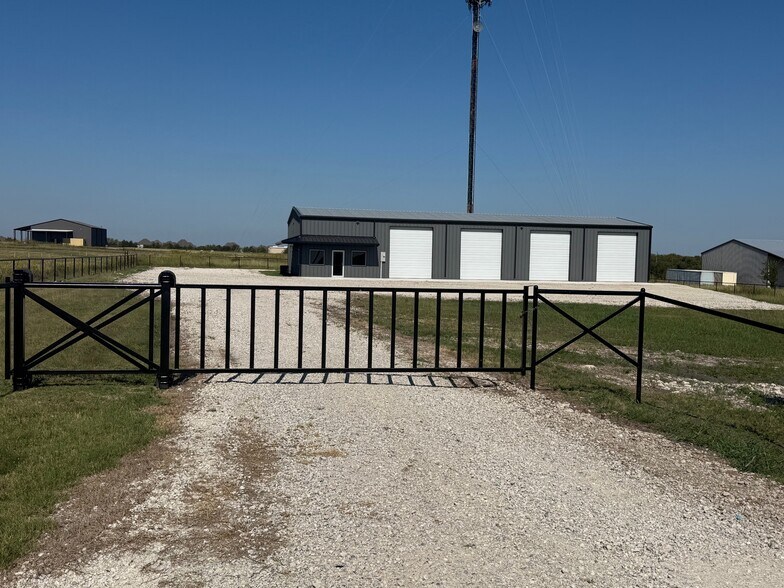 More Photos Of 1730 Smith Rd, Rockwall Warehouse For Lease