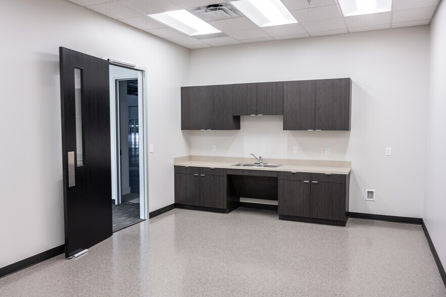 More Photos Of 4000 Dale Earnhardt Way, Northlake Distribution For Lease