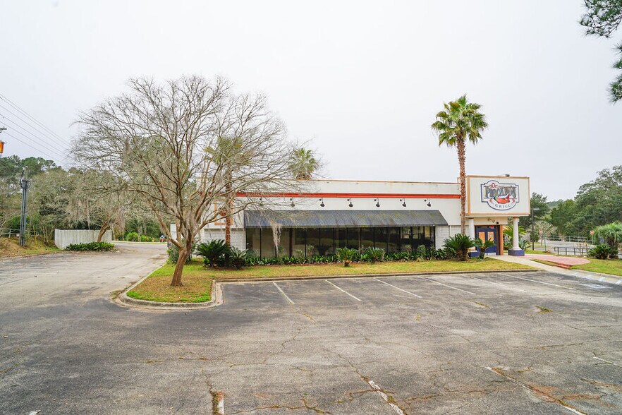 More Photos Of 2809 Sharer Rd, Tallahassee Restaurant For Lease