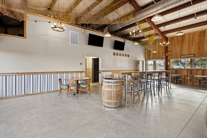 More Photos Of 4810 Long Beach Rd SE, Southport General Retail For Sale