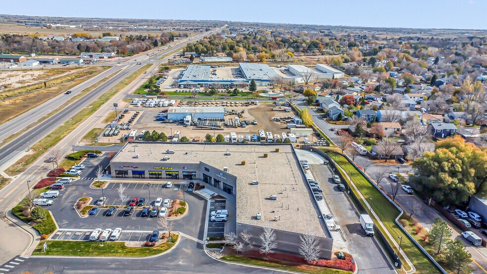 More Photos Of 2415 E Mulberry St, Fort Collins Showroom For Lease