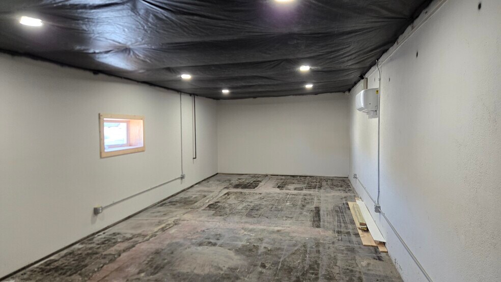 More Photos Of 131 W 9th St, Junction City Office For Lease