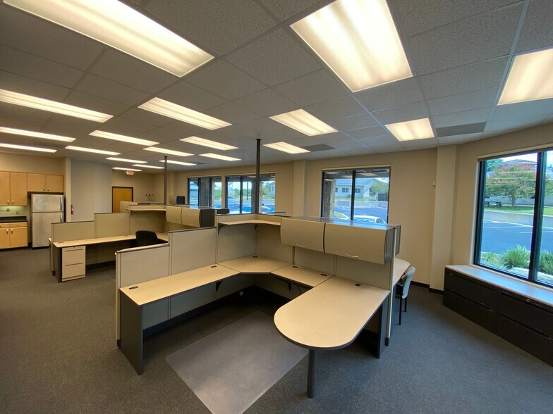 More Photos Of 1002 Marble Heights Dr, Marble Falls Medical For Lease