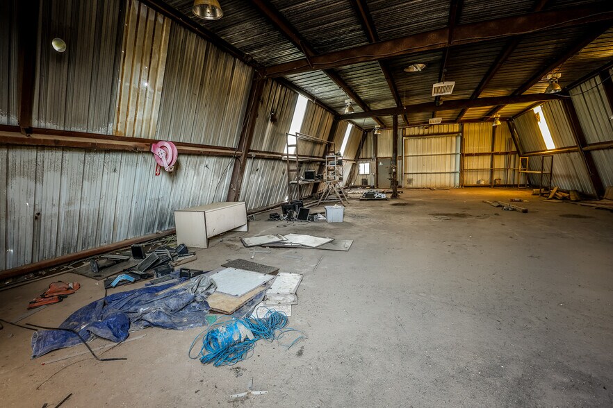 More Photos Of 2617 US Highway 79 N, Carthage Industrial For Sale