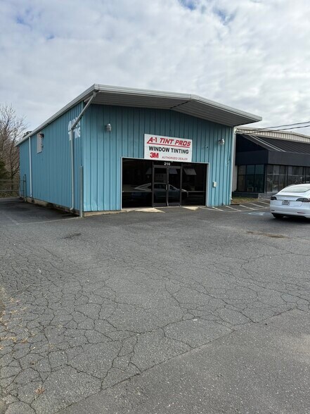 More Photos Of 210 N Polk St, Pineville Freestanding For Sale