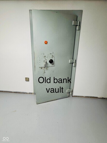 More Photos Of 2125 E State Highway 54, Linton Office For Sale