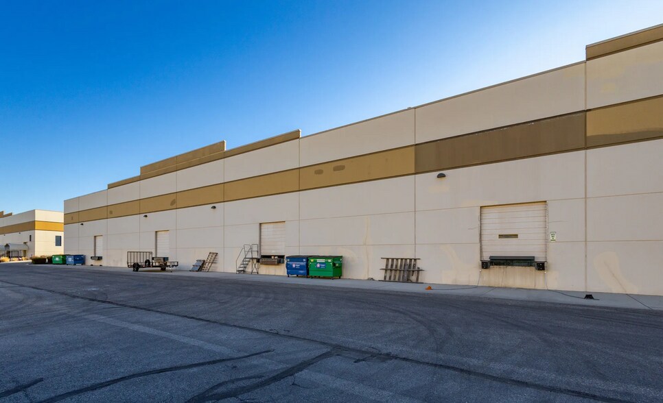 More Photos Of 2748-2796 S Victory View Way, Boise Warehouse For Lease