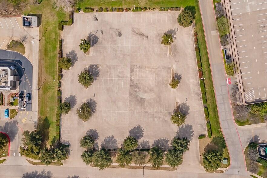 More Photos Of 1001 MacArthur Park, Irving Land For Sale