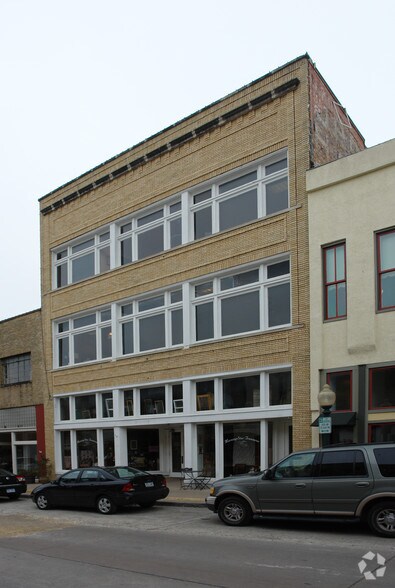 More Photos Of 208 E Louisiana St, McKinney Loft Creative Space For Sale