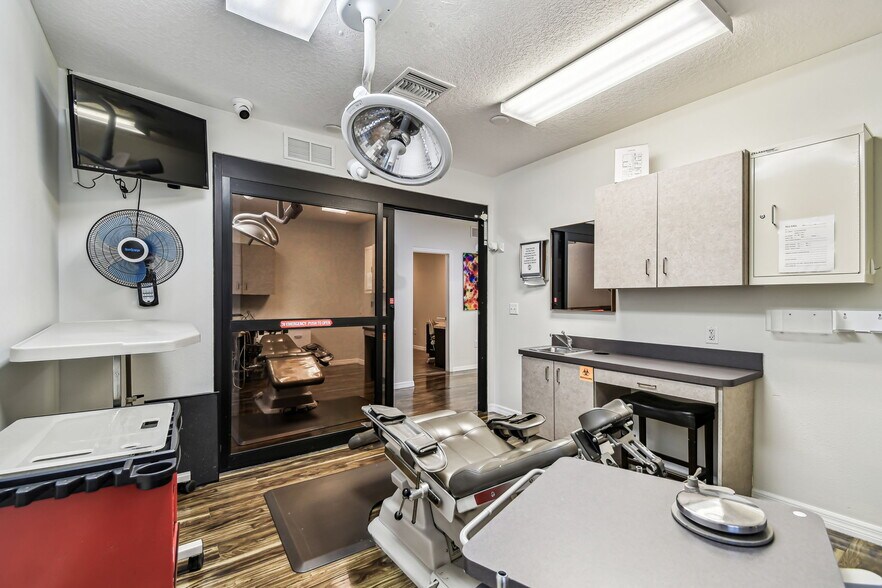 More Photos Of 7720 W Waters Ave, Tampa Office For Lease