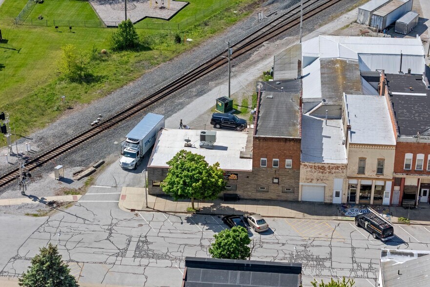 More Photos Of 18625 Main St, Tontogany Flex For Sale