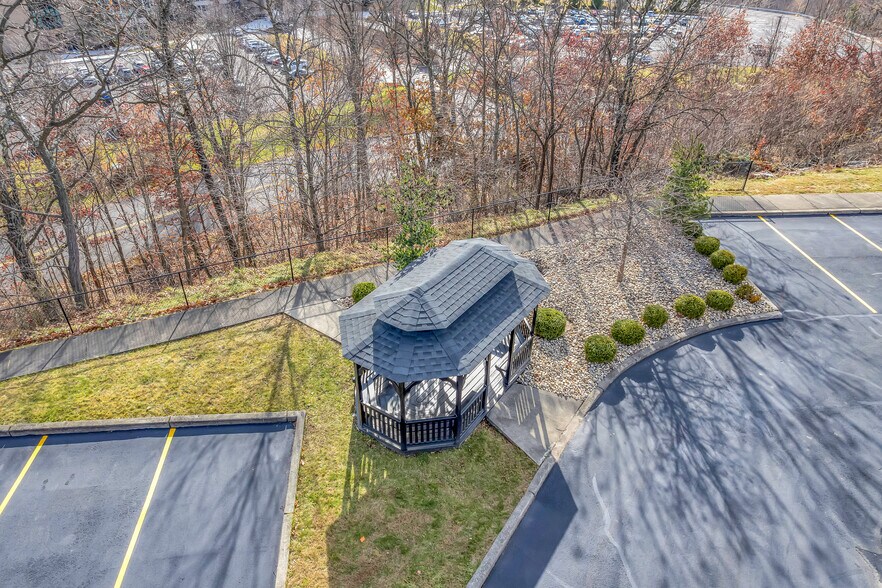 More Photos Of 20 Montage Mountain Rd, Moosic Restaurant For Lease