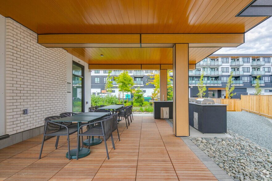 More Photos Of 325 Royal Commons, Victoria Apartments For Lease
