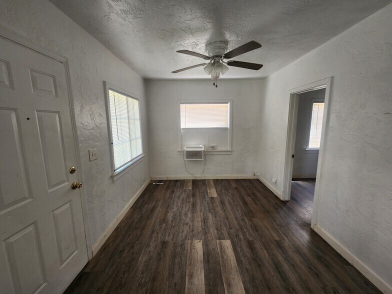 More Photos Of 476 H St, Brawley Apartments For Sale