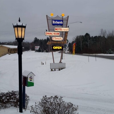Primary Photo Of W11466 US Hwy 8, Dunbar Hotel For Sale