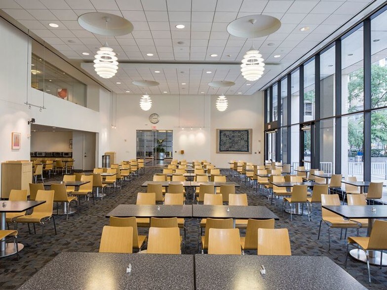 More Photos Of 30 S 17th St, Philadelphia Coworking Space