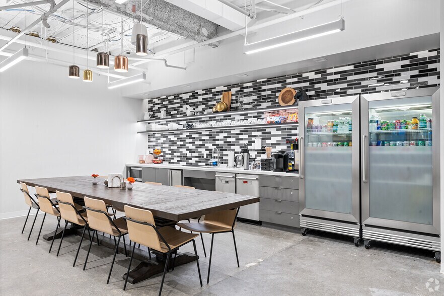 More Photos Of 44 S Broadway, White Plains Coworking Space