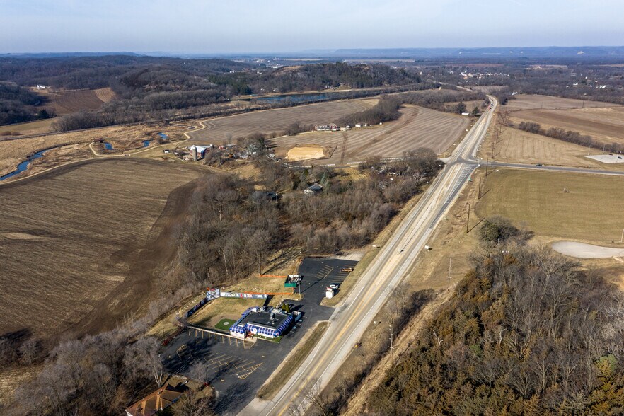 More Photos Of 10267 US Highway 14, Mazomanie Sports And Entertainment For Sale