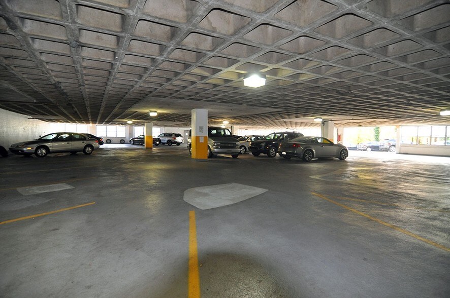 More Photos Of 1062 E Lancaster Ave, Bryn Mawr Apartments For Lease