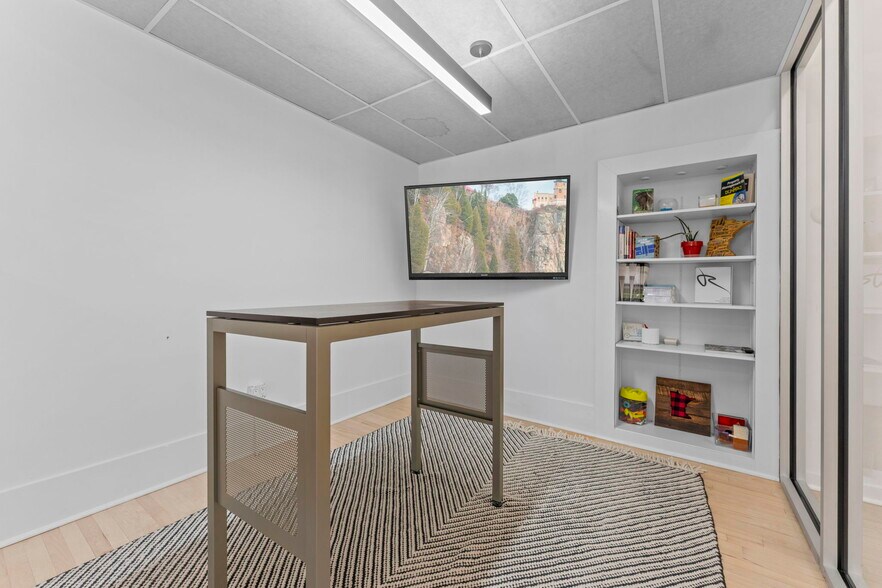 More Photos Of 4251 Nicollet Ave, Minneapolis Storefront Retail Office For Sale