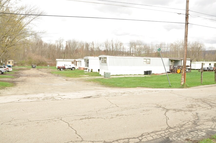More Photos Of 52 Brushwood Rd, Uniontown Multifamily For Sale