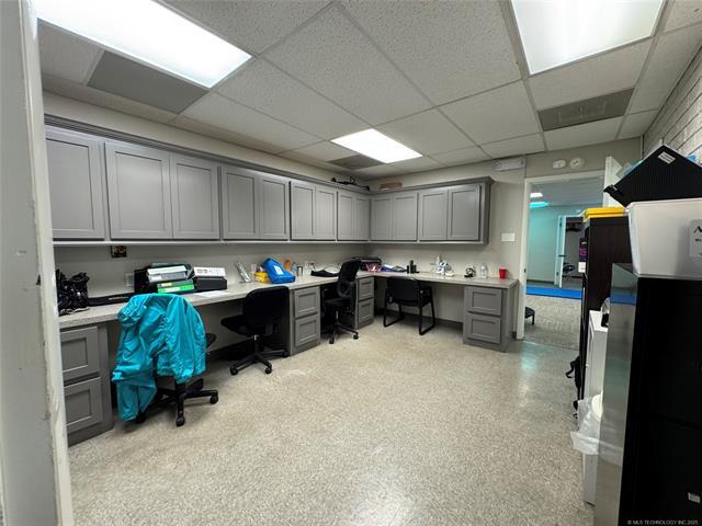 More Photos Of 1029 E Washington Ave, Mcalester Rehabilitation Center For Sale