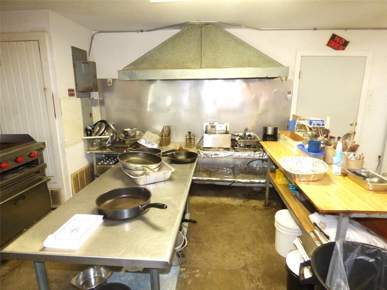 More Photos Of 102 Highway 6, Carbon Restaurant For Sale