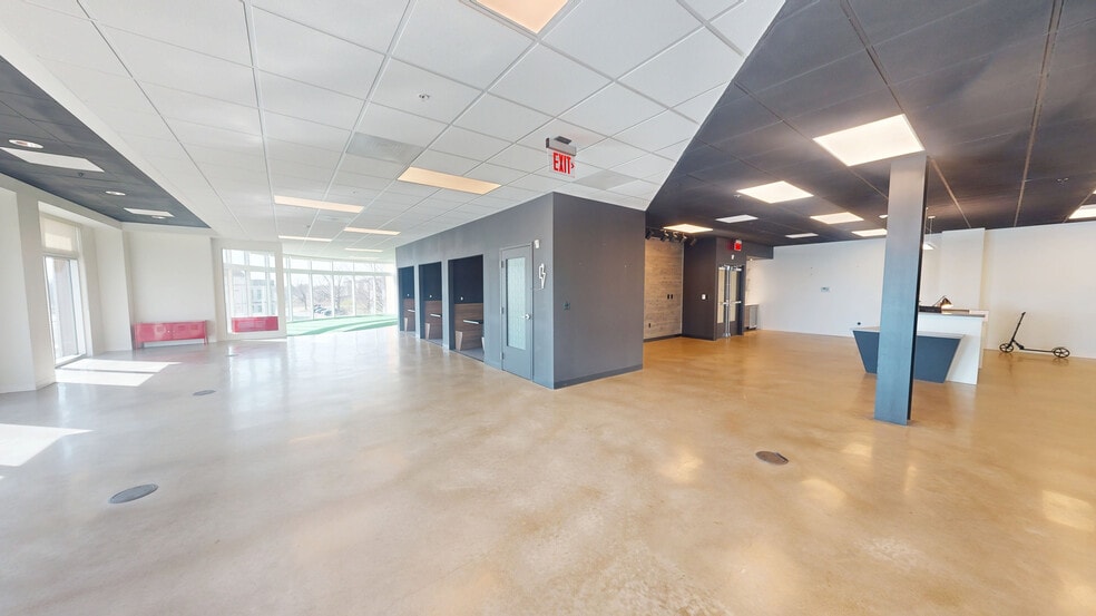 More Photos Of 3701 S Pinnacle Hills Pky, Rogers Bank For Lease