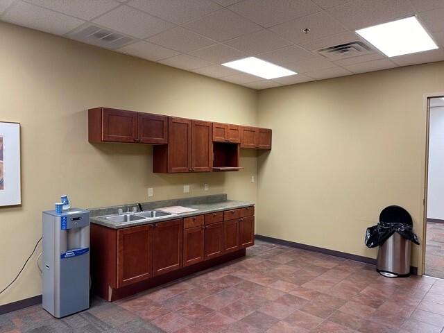 More Photos Of 625 Highland Colony Pky, Ridgeland Office For Lease