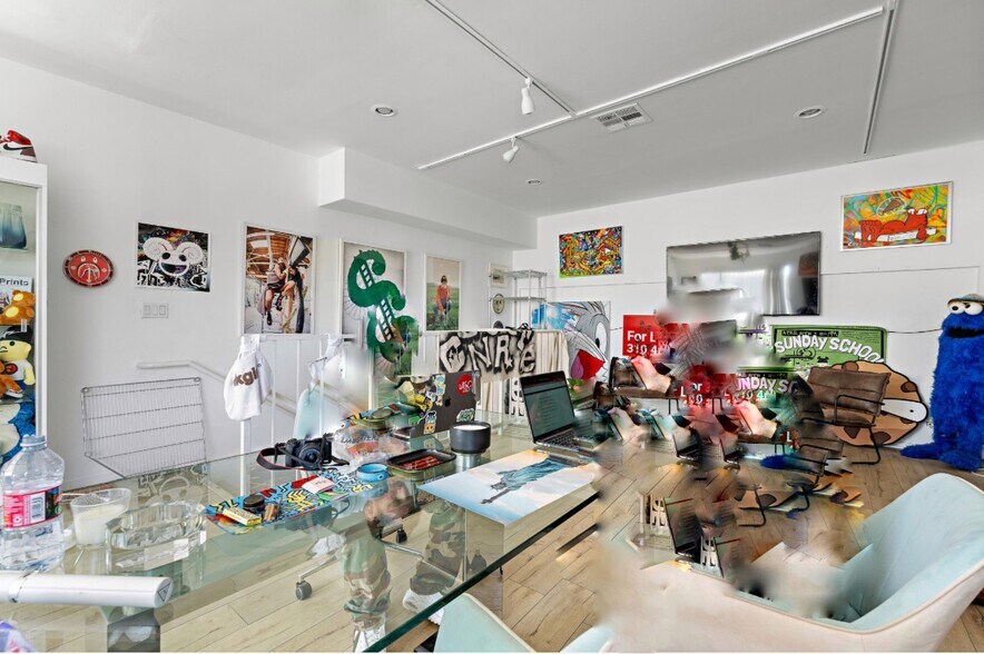 More Photos Of 7450-7454 Melrose Ave, Los Angeles Storefront For Lease