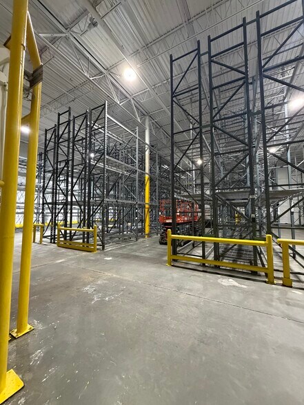 More Photos Of 6422 Harney Rd, Tampa Refrigeration Cold Storage For Lease