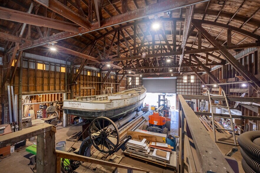 More Photos Of 5262 Yaquina Bay Rd, Newport Marina For Sale