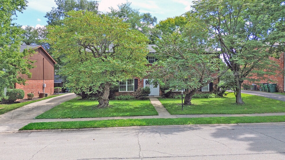 Primary Photo Of 209 Lark Dr, Carmel Apartments For Sale
