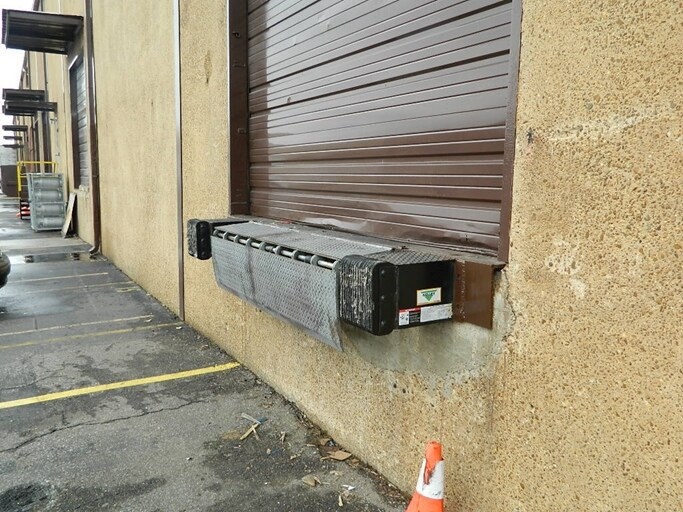 More Photos Of 4242 Bf Goodrich Blvd, Memphis Warehouse For Lease