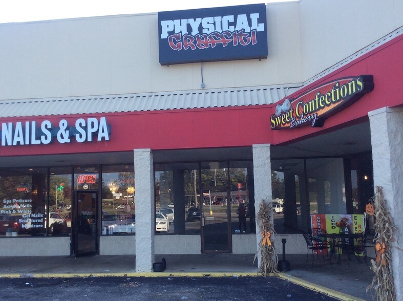 More Photos Of 5636 US Route 60, Huntington Unknown For Lease