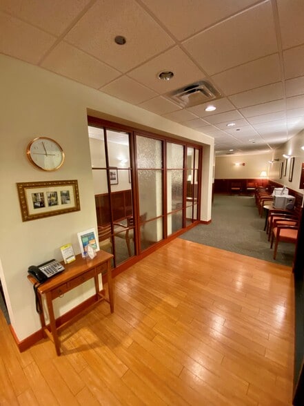 More Photos Of 50 E Washington St, Chicago Office For Sale