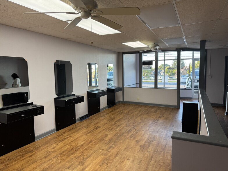 More Photos Of 1630 Schiller Ave, Cuyahoga Falls Office For Lease