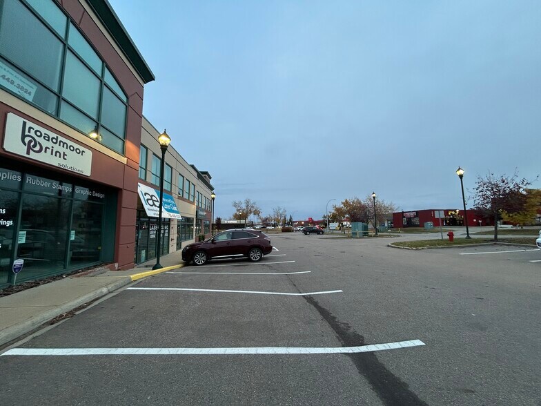 More Photos Of 150 Chippewa Rd, Sherwood Park Flex For Sale