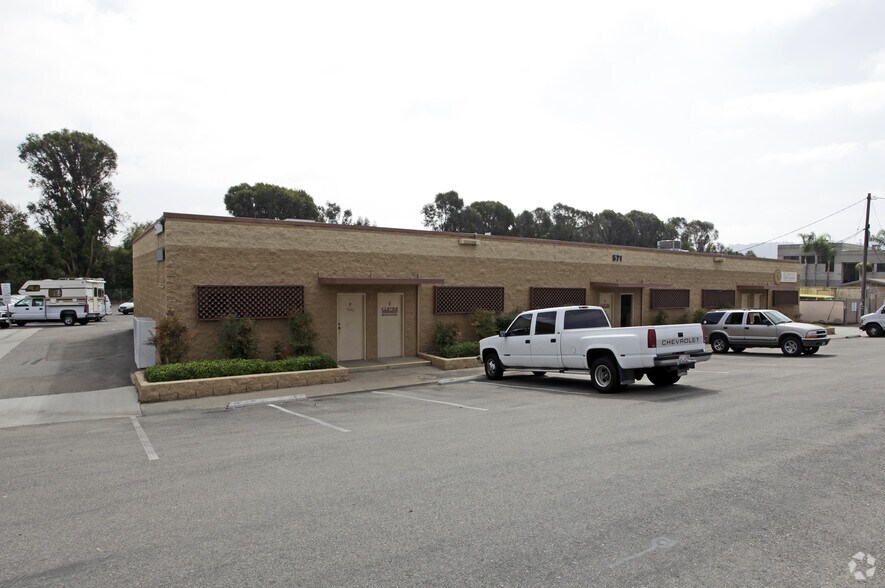 More Photos Of 585 N Twin Oaks Valley Rd, San Marcos Unknown For Lease