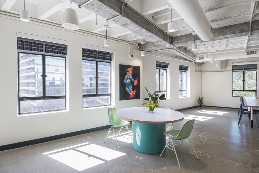 More Photos Of 2201 Broadway, Oakland Coworking Space