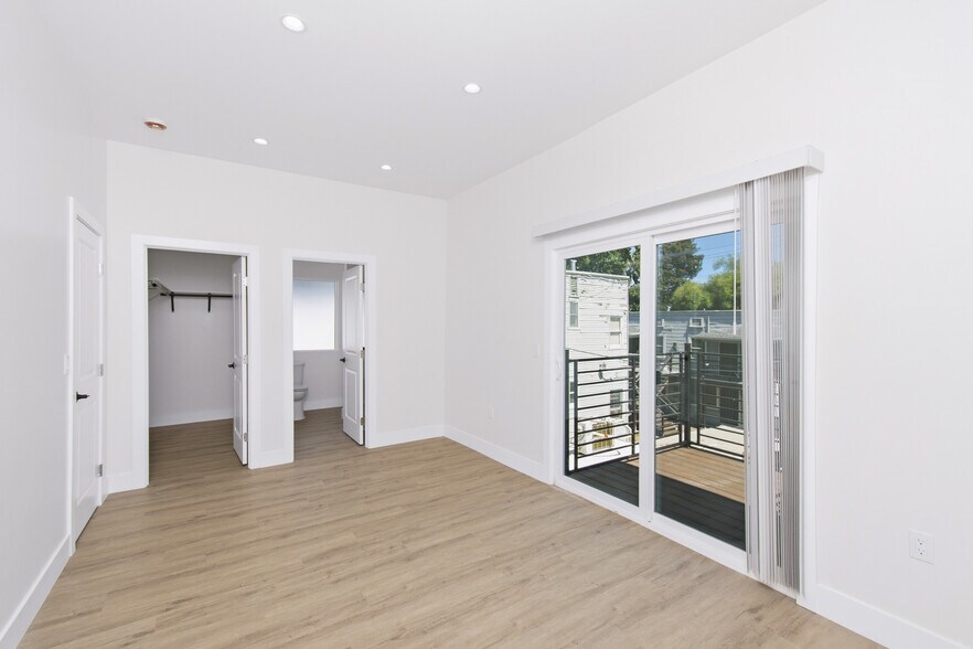More Photos Of 1823 P St, Sacramento Apartments For Sale