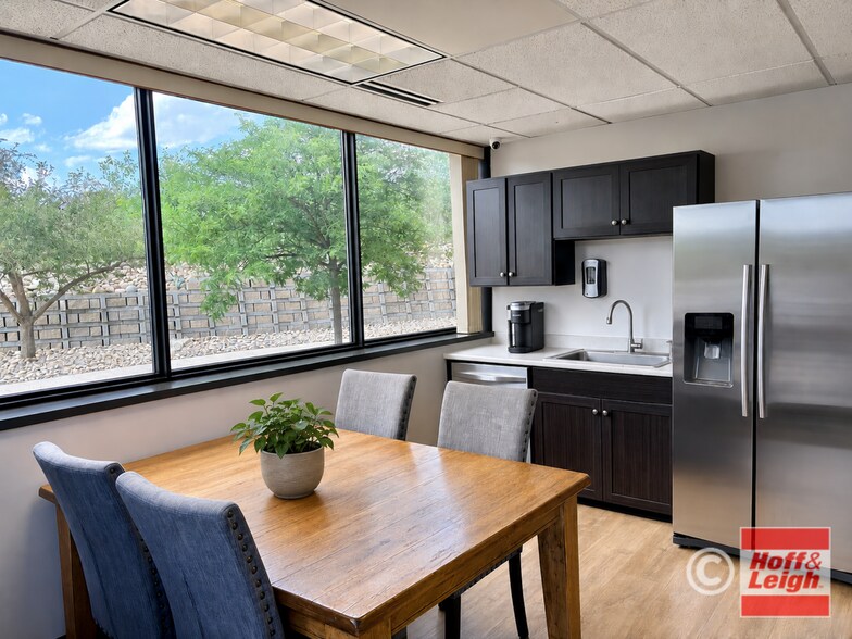 More Photos Of 1001 S Perry St, Castle Rock Medical For Sale