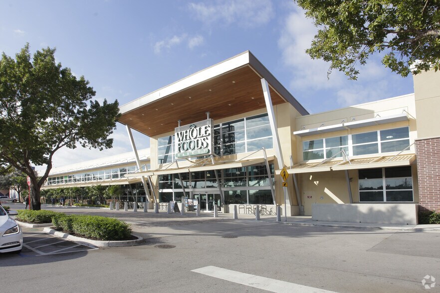 More Photos Of 2411-2431 N Federal Hwy, Pompano Beach Freestanding For Lease
