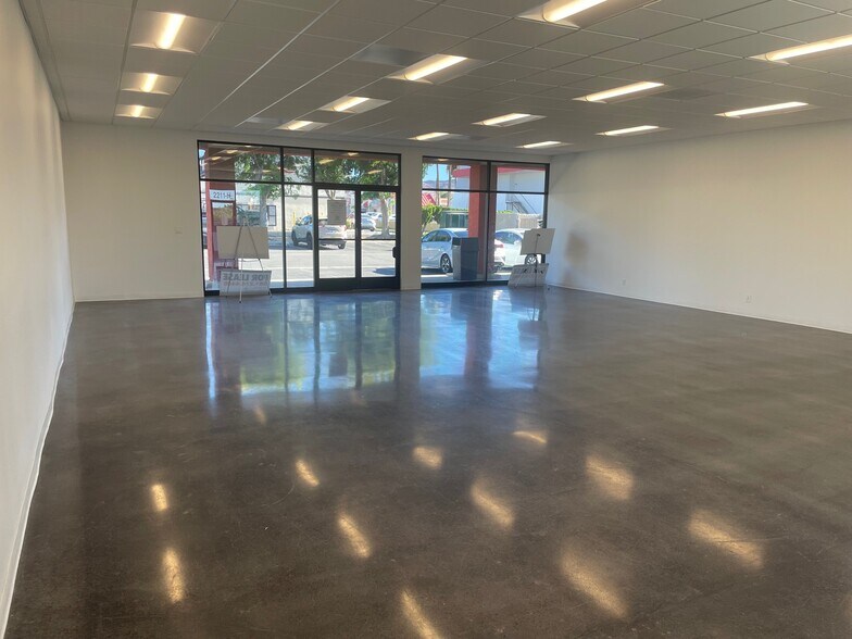 More Photos Of 2111-2361 E Palmdale Blvd, Palmdale Unknown For Lease