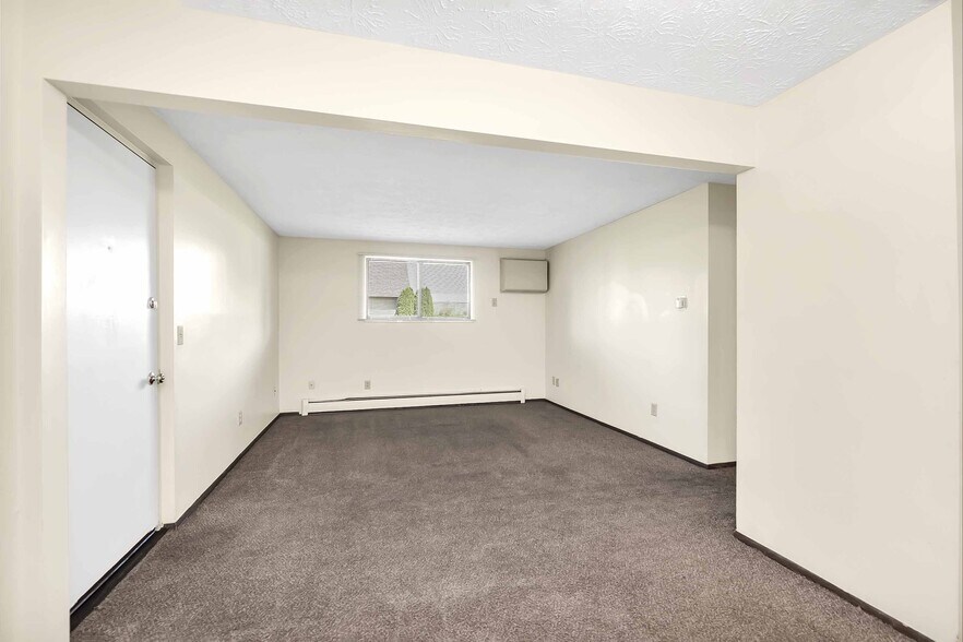 More Photos Of 2612 Pioneer Trl, Sandusky Apartments For Sale