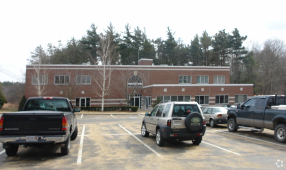 More Photos Of 47 E Grove St, Middleboro Office For Lease