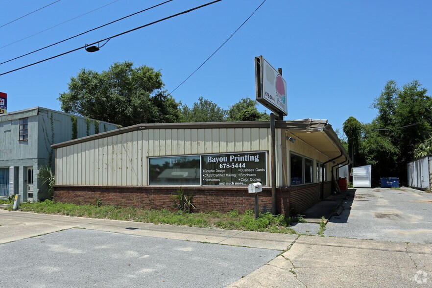More Photos Of 113 N John Sims Pky, Valparaiso Freestanding For Lease