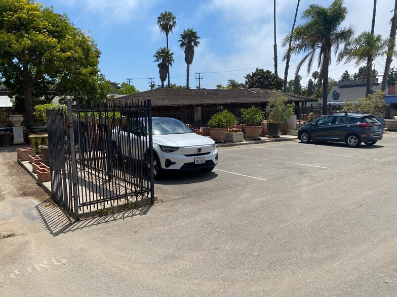 More Photos Of 4620 Carpinteria Ave, Carpinteria Land For Lease