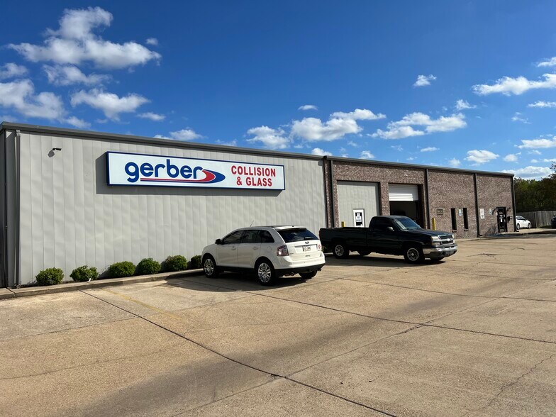More Photos Of 3319 E Texas St, Bossier City Auto Repair For Sale